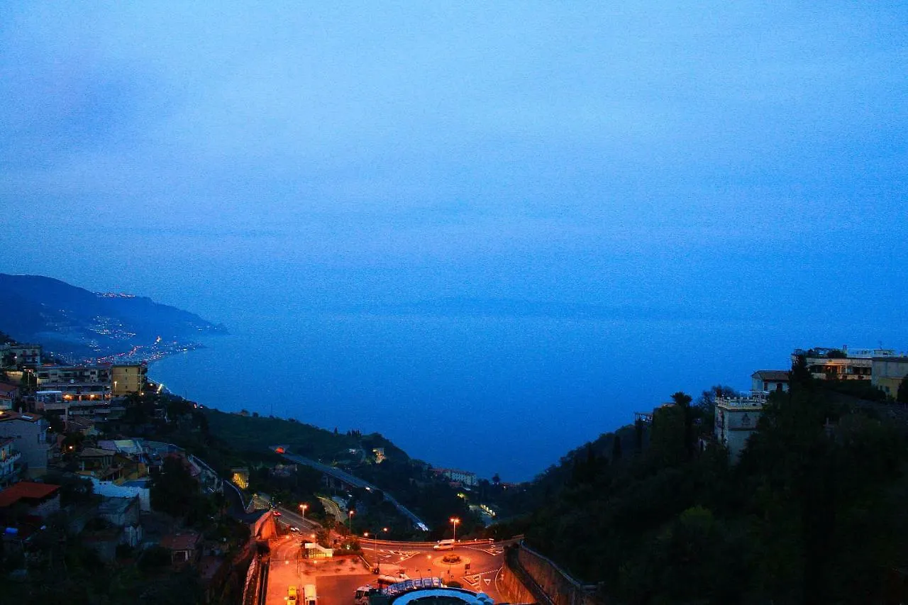 Sea View Apartment Taormina